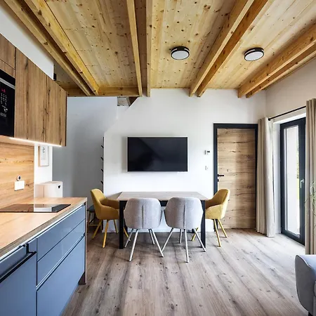 Family And Friends Bled * Spodnje Gorje