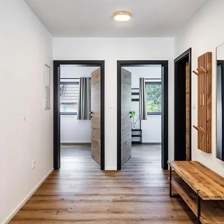 Family And Friends Bled Spodnje Gorje